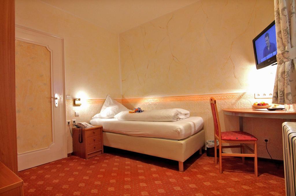 באד ווילבאד Hotel Weingaertner מראה חיצוני תמונה