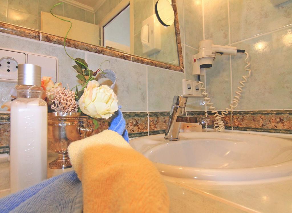 באד ווילבאד Hotel Weingaertner מראה חיצוני תמונה