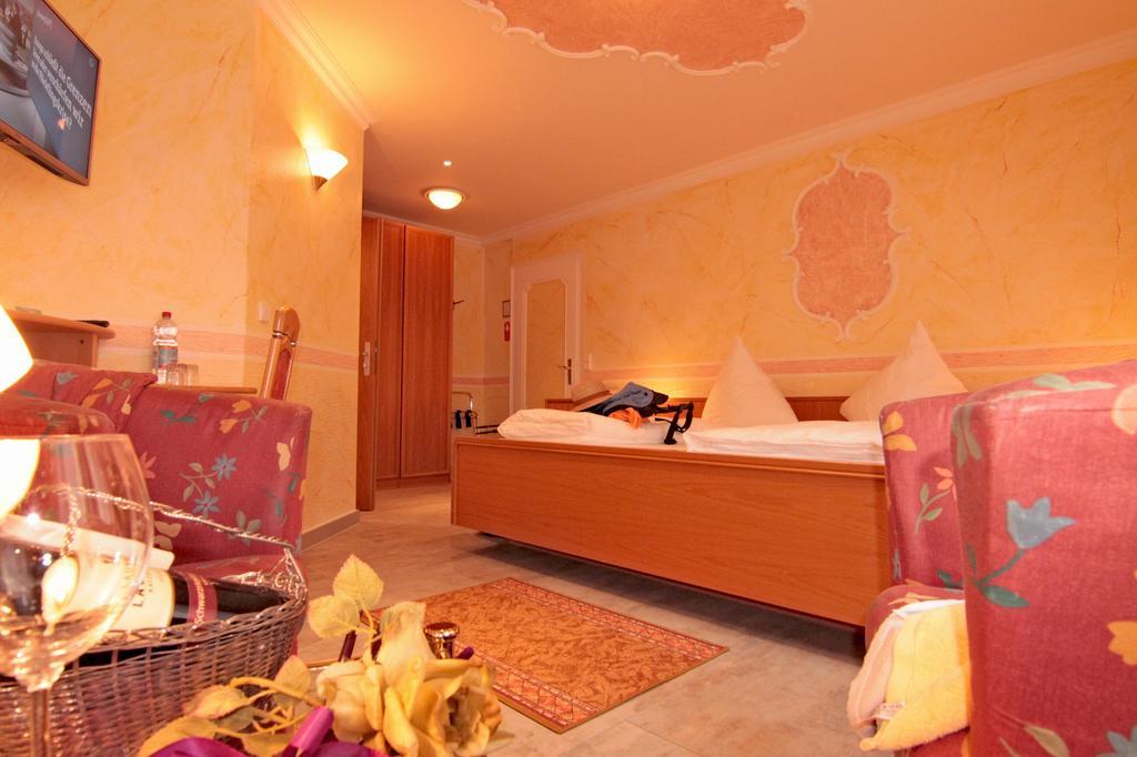 באד ווילבאד Hotel Weingaertner מראה חיצוני תמונה